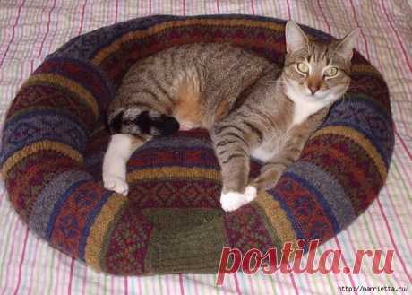 Кроватка для кошки из старого свитера. Мастер-класс | Наш дом