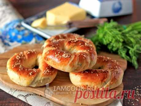 Завитушки с укропом (турецкая ачма) — рецепт с фото Мягкие и легкие, как пух, завитушки с укропом - прекрасная альтернатива хлебу и основа для бутербродов.