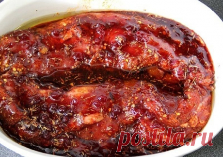 Свинина с брусничным соусом на праздничный стол | Вкусно вкусно | Пульс Mail.ru