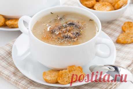 ​Постный картофельный суп-пюре с грибами и гренками