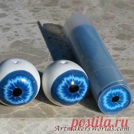 Blue iris eyeball - designed for polymer clay but I'm seeing fondant (for halloween cakes)