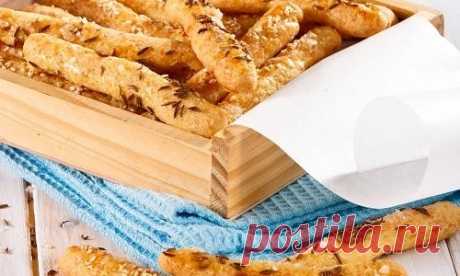 Соленые сырные палочки с кунжутом и тмином: пошаговый рецепт с фото