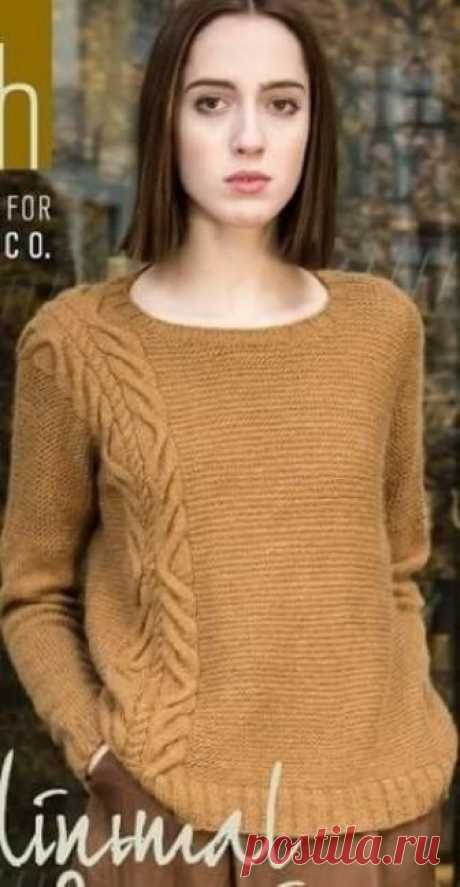 Модный пуловер сезона 2018 года (Вязание спицами) Модный пуловер сезона 2018 года связан спицами из пряжи приятного горчичного цвета. Отличительной чертой этого пуловера от других является расположение узора. Рельефный узор на этом пуловере распол…
