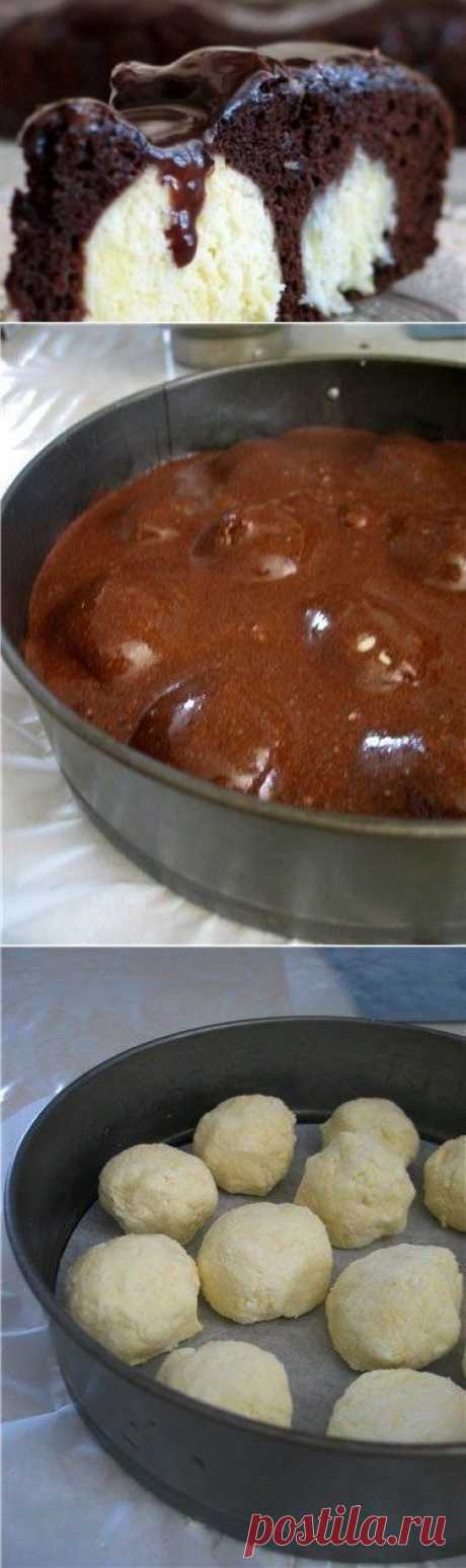 Пирог из творожных шариков, залитый шоколадным тестом
