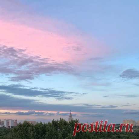 Нежный закат над Москвой

#фото@mosc1