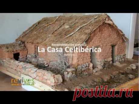 Construcción de la casa celtibérica a escala.