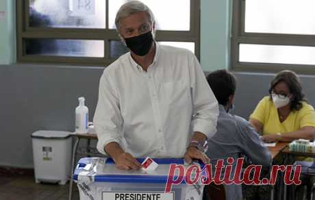 Хосе Антонио Каст признал поражение на выборах президента Чили. Политик отметил, что поговорил с Габриэлем Боричем и поздравил его с победой