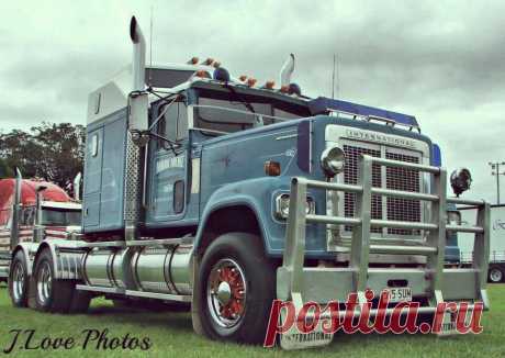 ROAD TRAINS | AUSTRALIAN TRUCKS