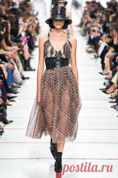 Коллекция Christian Dior осень-зима 2019-2020