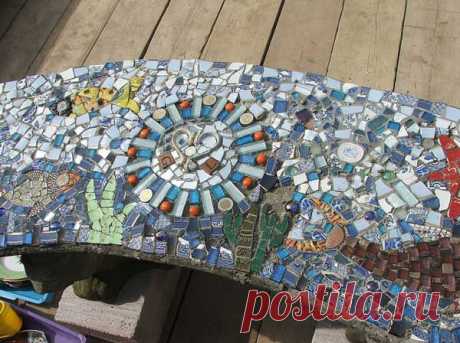 28 Stunning Mosaic Projects for Your Garden