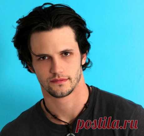 Нэйтан Парсонс (Nathan Parsons)
- 16 июня, 1988