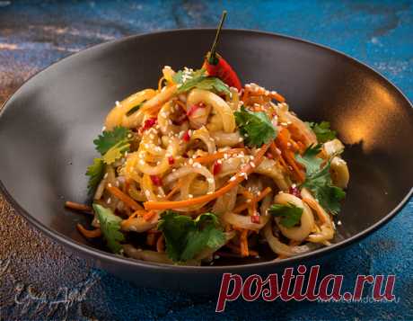 Салат с кальмарами и перцем чили | Официальный сайт кулинарных рецептов Юлии Высоцкой