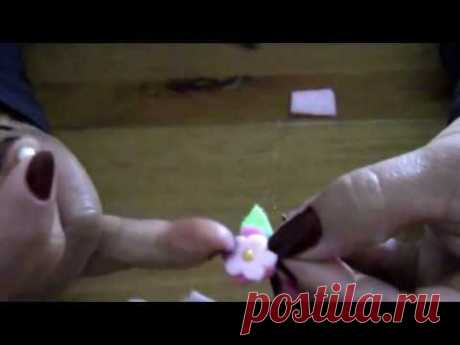 D.I.Y. Pequena Flor de  feltro Passo a Passo - how to make flower in felt