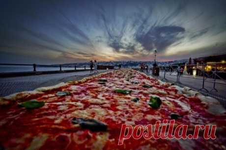 Самая длинная в мире пицца