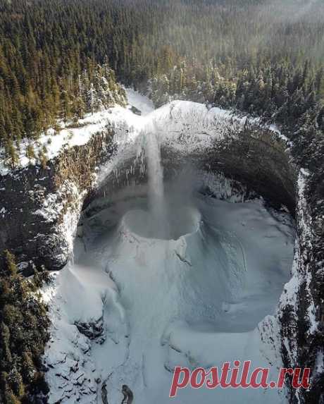 Водопад Хельмкен, Британская Колумбия