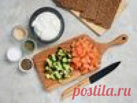 Закуска из форели и творога на ржаных хлебцах – пошаговый рецепт приготовления с фото