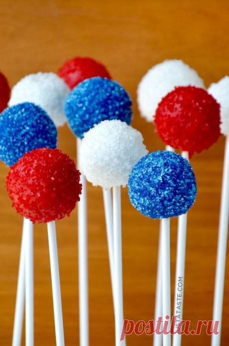 Just a Taste | Red, White and Blue Oreo Cookie Pops