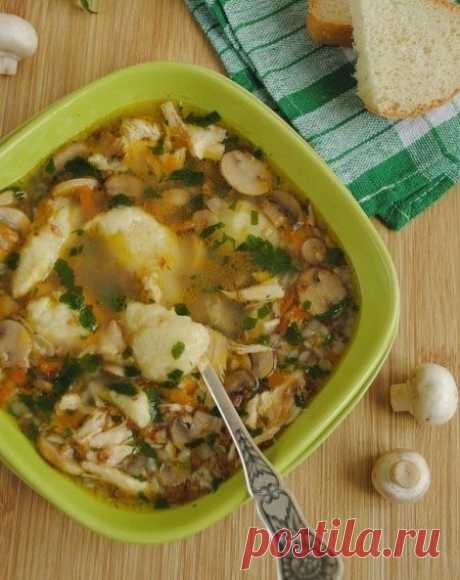 ​Гречневый суп с грибами и картофельными клецками — Sloosh – кулинарные рецепты