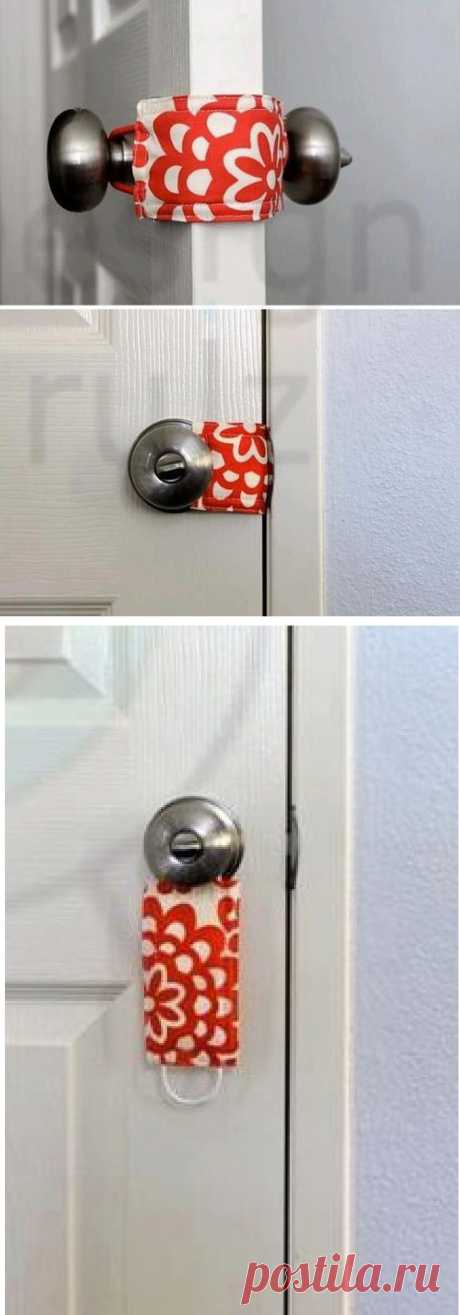Latch Stopper ... to keep the door quiet for nap times, to keep little ones from getting "stuck" in rooms ... etc., etc., etc.  No link to instructions.  I am assuming simply sew two pieces of fabric together with a pony tail holder (elastic band) sewn into each end.