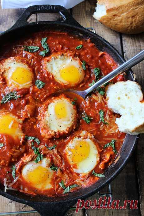 Eggs in Hell (Shakshuka) - The Cooking Jar