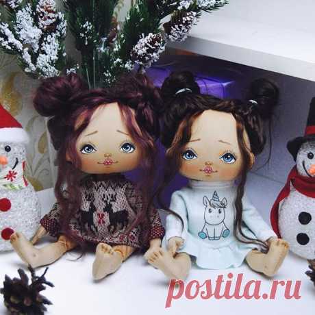 Сестрёнки 🙈🙈🙈 всем #goodnight ✌🏼️ #dolls #doll #handmade #textile #арт #творчество #коллекциякукол #кукольник #мечта #красота #счастье #дом #home #текстильнаякукла