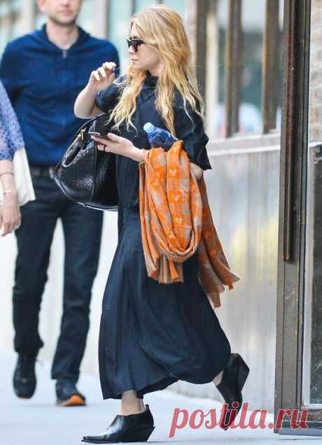 Wait, Ashley Olsen Just Made Wedge Ankle Boots Cool Again