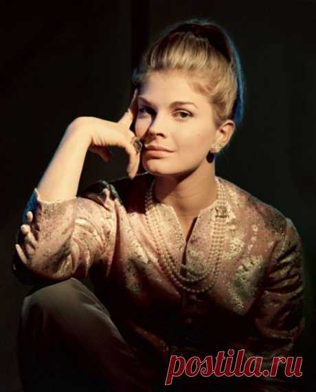 Кэндис Берген (Candice Bergen)
- 9 мая, 1946