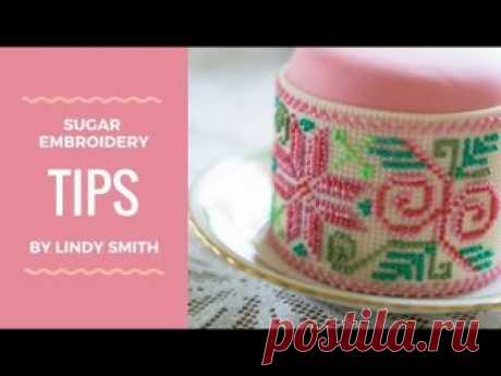 Tips on making Lindy's 'Fair Isle & Beyond' mini cakes