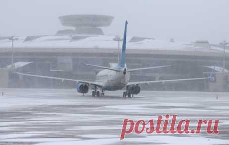 Аэропорт Архангельска возобновил работу. Его закрывали из-за выезда Як-42Д за пределы ВПП