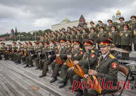 Alexandrov_Ensemble_10.jpg (Изображение JPEG, 550 × 390 пикселов)