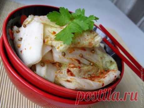👌 Корейская капуста Кимчи, рецепты с фото В нашей семье все просто обожают корейские салаты и соленья. Но если раньше хотелось чего-то из этой национальной кухни, приходилось бежать на рынок, потому что рецепты были никому...