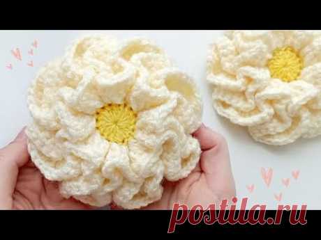 Вяжем крючком объёмный цветок 🌼💛 МК. Легко и красиво. Beautiful (3d) flowers 🧶 Crochet with 💞