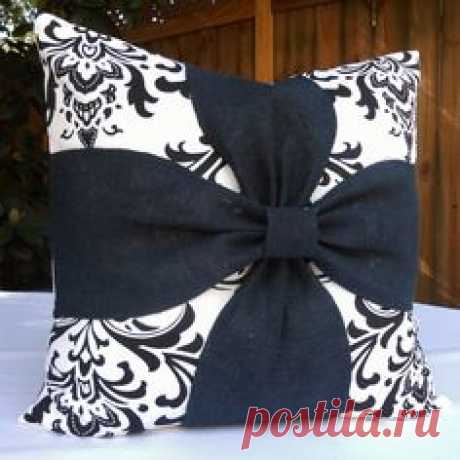 Burlap Bow Black & White Damask pillow cover 18x18