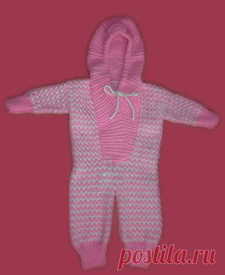 Розовый комбинезон Звёздочка | Вязание спицами и крючком &amp;#8211; Азбука вязания