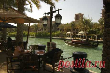 Ресторанчик на улице в Madinat Jumeirah