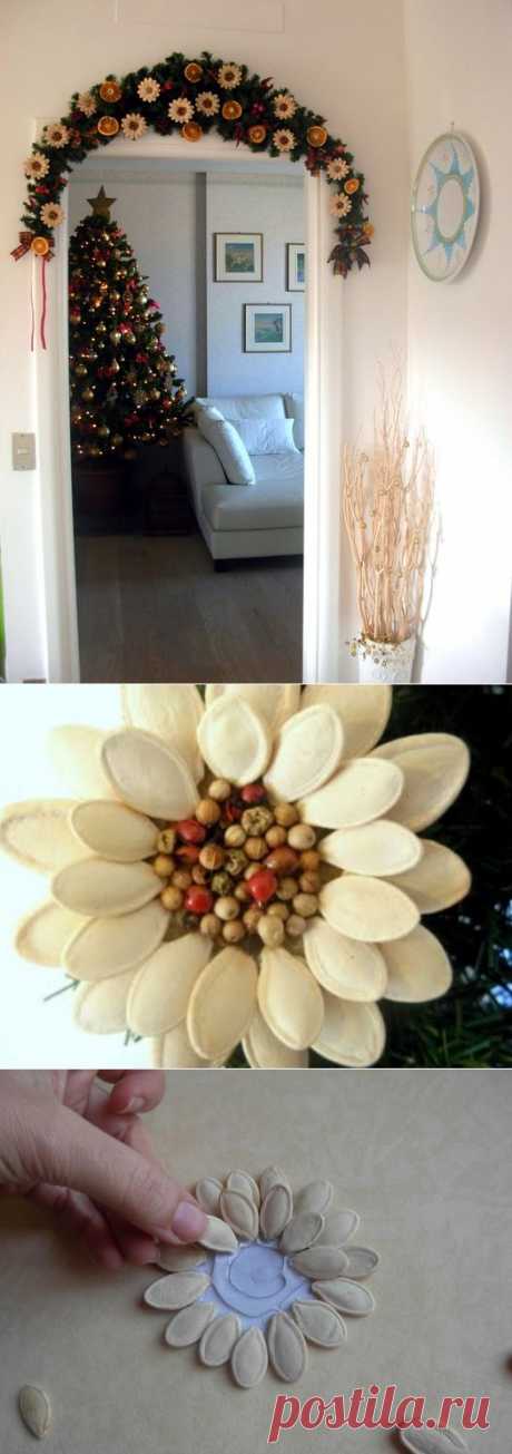 Идея праздничного декора из тыквенных семечек