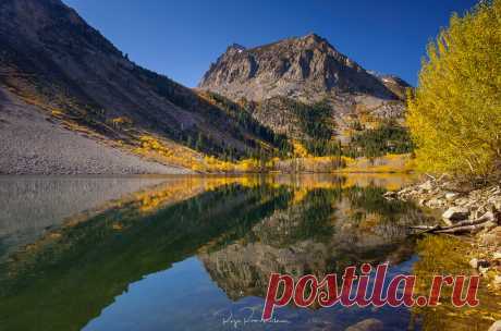 Lundy Canyon Colors Fall colors in Sierra region