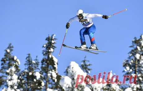 Россиянин Ридзик стал первым на этапе Кубка мира по фристайлу в ски-кроссe. В женских соревнованиях победила шведка Сандра Неслунд