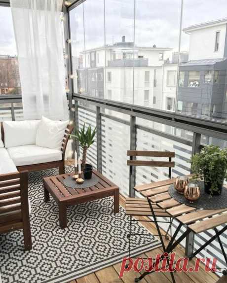 Уютный балкон в скандинавском стиле