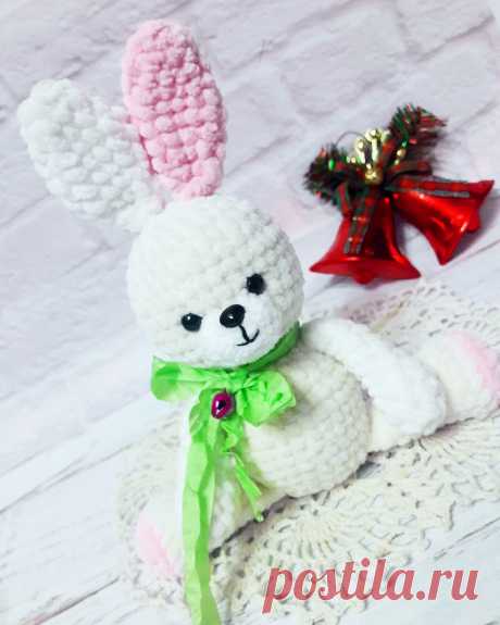 PDF Зайка. FREE amigurumi crochet pattern. Бесплатный мастер-класс, схема и описание для вязания амигуруми крючком. Вяжем игрушки своими руками! Зайка, кролик, заяц, зайчик, rabbit, hare, bunny, hase, lebre, lapin, coelhinho. #амигуруми #amigurumi #amigurumidoll #amigurumipattern #freepattern #freecrochetpatterns #crochetpattern #crochetdoll #crochettutorial #patternsforcrochet #вязание #вязаниекрючком #handmadedoll #рукоделие #ручнаяработа #pattern #tutorial #häkeln #amigurumis