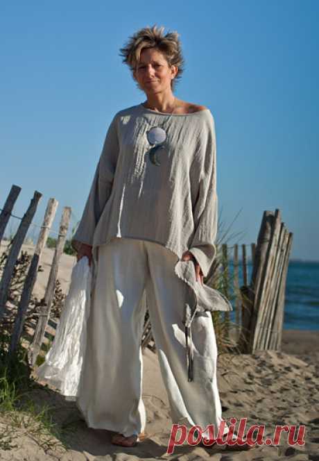 Loose fit: pale grey top made of mixed linen -:- AMALTHEE CREATIONS -:-