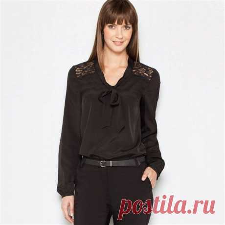 LAURA CLEMENT Long-Sleeved Pussy Bow Blouse  £14.50
Long sleeves with buttoned cuffs. Length approx. 61 cm. Slay and pick 100% polyeste