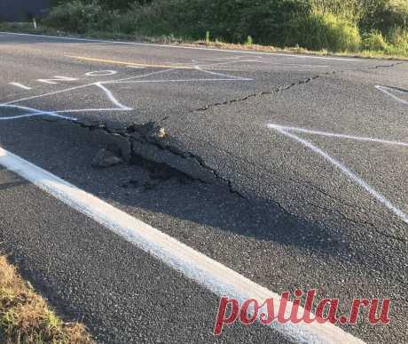 Погода 2021. Аномальная жара в Канаде. Снег на Чукотке. Наводнения в Германии.
На западное побережье Канады и США пришла 49-градусная жара — из-за неё вздувается асфальт и плавятся кабели. Фото телеграм канал КБ Фото телеграм канал КБ В городах ввели новый режим : жителей призвали не покидать прохладные помещения, а городские службы приостановили работу. Панкейки ( оладьи) пекутся на панели авто. фото телеграм канал КБ фото телеграм […]
Читай дальше на сайте. Жми подробнее ➡