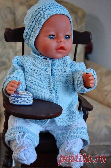 Knitting for dolls... lovely clothes in cotton for little "Baby doll" Design: Målfrid Gausel