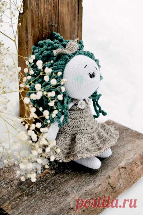 PDF Кукла крючком. FREE crochet pattern; Аmigurumi toy patterns. Амигуруми схемы и описания на русском. Вязаные игрушки и поделки своими руками #amimore - кукла в платье из обычной пряжи, куколка девочки.