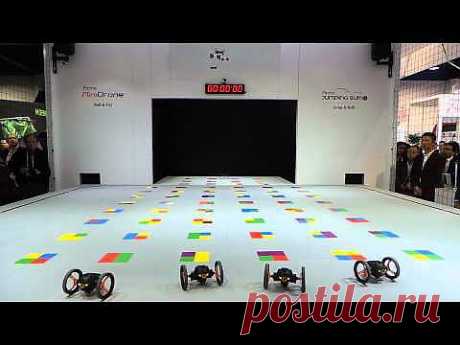 Parrot Jumping Sumo y Mini Drone baile CES 2014 - YouTube