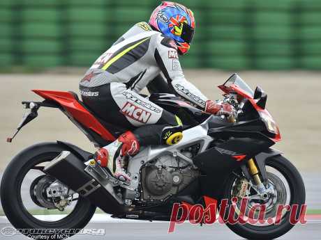 aprilia rsv4