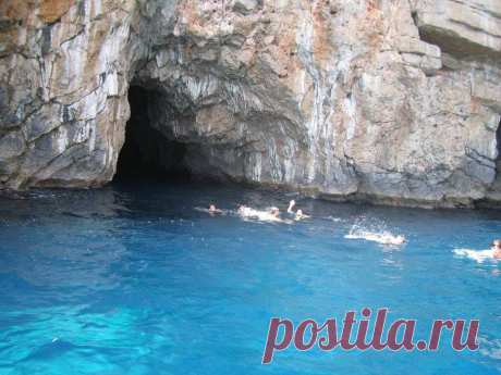 (4) Monenegro :Plava Spilja (Blue Grotto) – Blue... - Gojko Peric Goja