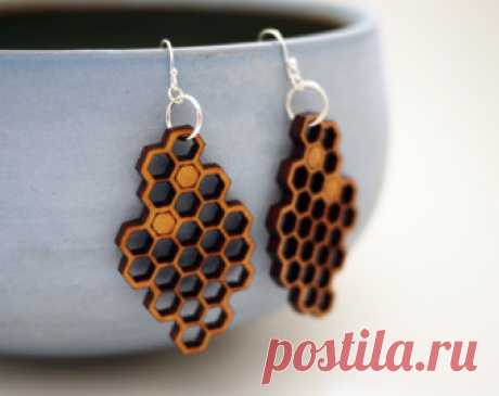 Laser Cut Cherry Wood Earrings от poiesisDesign на Etsy