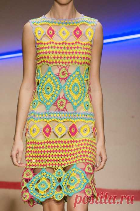 Fashion Show: Laura Biagiotti Spring Summer 2015